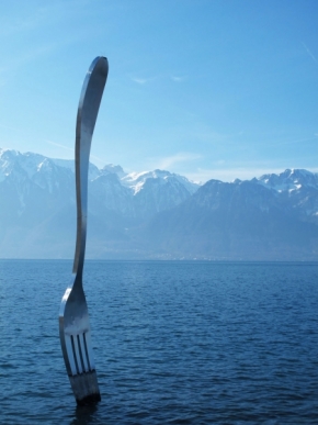 Objekt v krajině - Vidlička v Ženevském jezeře