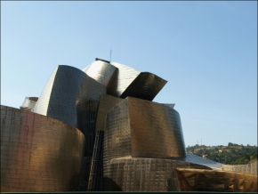 Architektura všech časů - Guggenheimovo muzeum - Bilbao