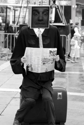 Postava černobíle - Fotograf roku - Junior - IV.kolo - carnevale