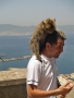 Zaskočený turista na Gibraltaru