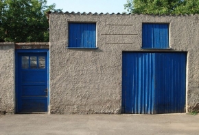 Tomáš Krajíček - Blue house is good house