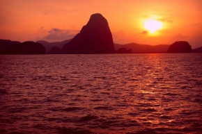 Za soumraku i za svítání - Západ slunce v Thajsku