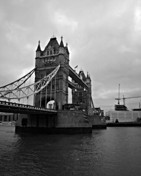 Černobílý svět - Tower Bridge
