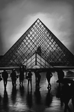Černobílý svět - Louvre