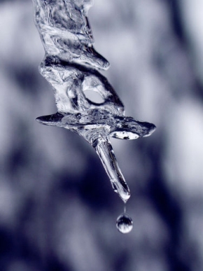 Kouzlení zimy - Fotograf roku - kreativita - Tající rampouch
