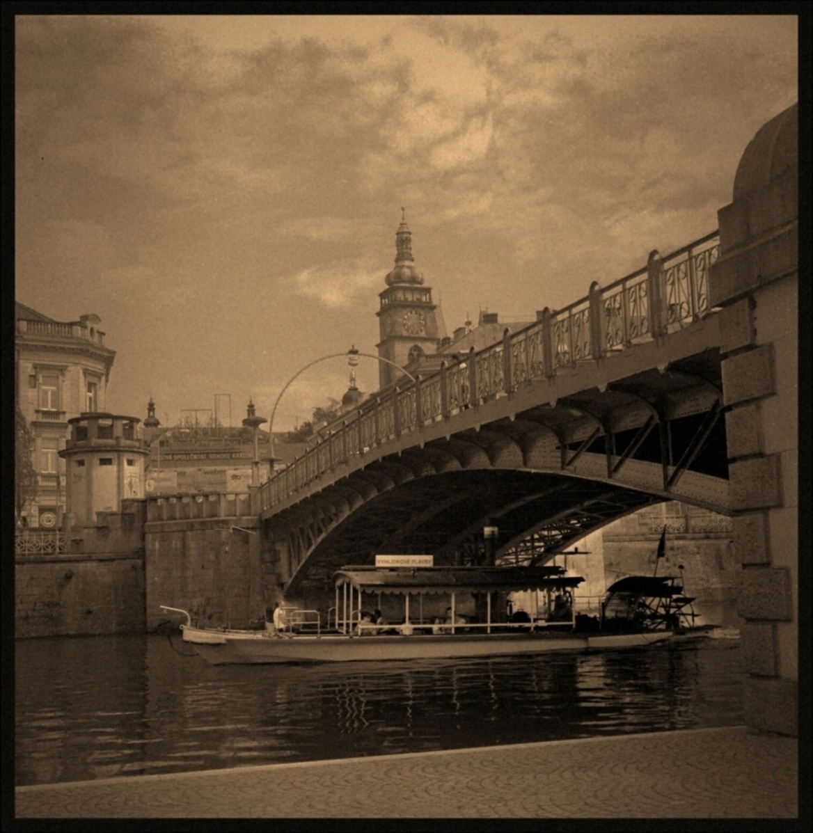 Pražský most v Hradci Králové