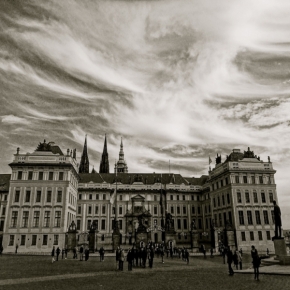 Černobílý svět - pražský hrad