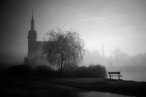 Černobílý svět - Fotograf roku - Kreativita - V.kolo - Shadows and Fog
