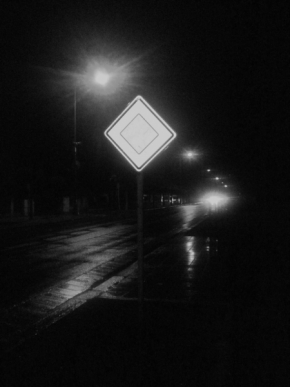 Černobílý svět - V noci za deště