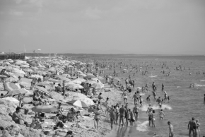 Černobílý svět - Pláž