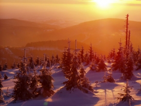 Kouzlení zimy - Západ slunce nad Žalým