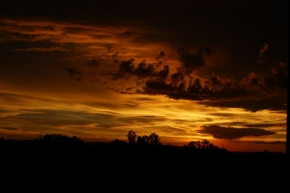 Krajina stínů a hvězd - Západ slunce v Silao (Mexico)