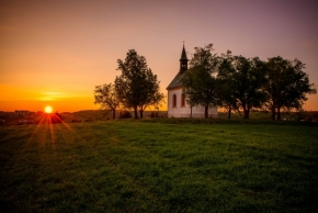 Krajina stínů a hvězd - Kostelík v Líšni