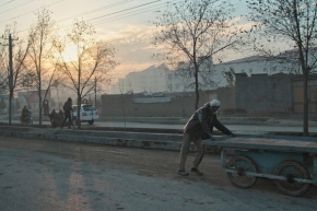 Fotograf roku na cestách 2015 - V ulicích Kábulu 12 - za rozbřesku