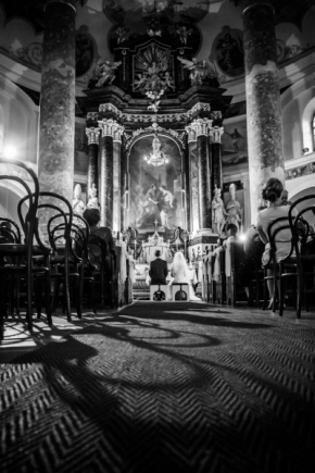 Svatby a oslavy - Fotograf roku - Kreativita - V.kolo - Před oltářem