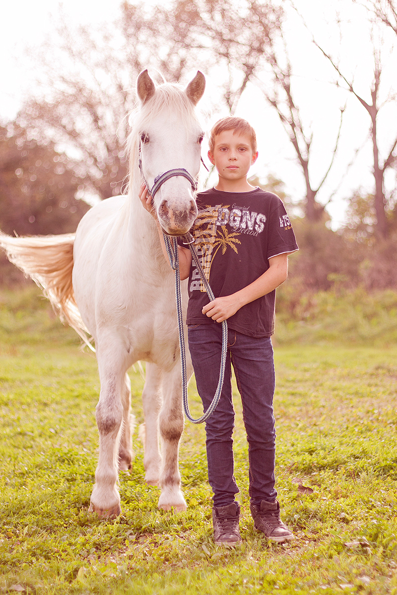 Chlapec a kůň