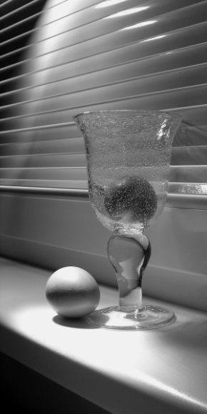 Černobílá krása - vejce do skla...