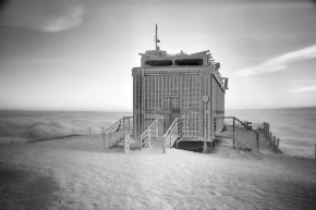Černobílá krása - polární stanice v čechách