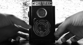 Černobílá krása - Starý fotoaparát Fokaflex
