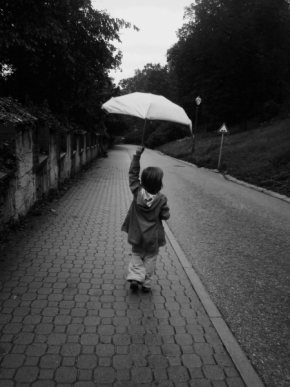 Nádherný svět dětí - Fotograf roku - Junior - VI.kolo - S deštníkem