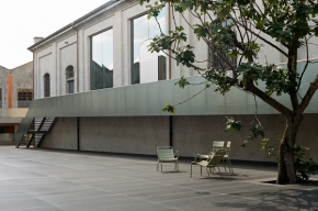 Architektura krásná a účelná - Fondazione Prada 1