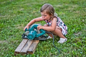 Nádherný svět dětí - Práce na zahradě :-)