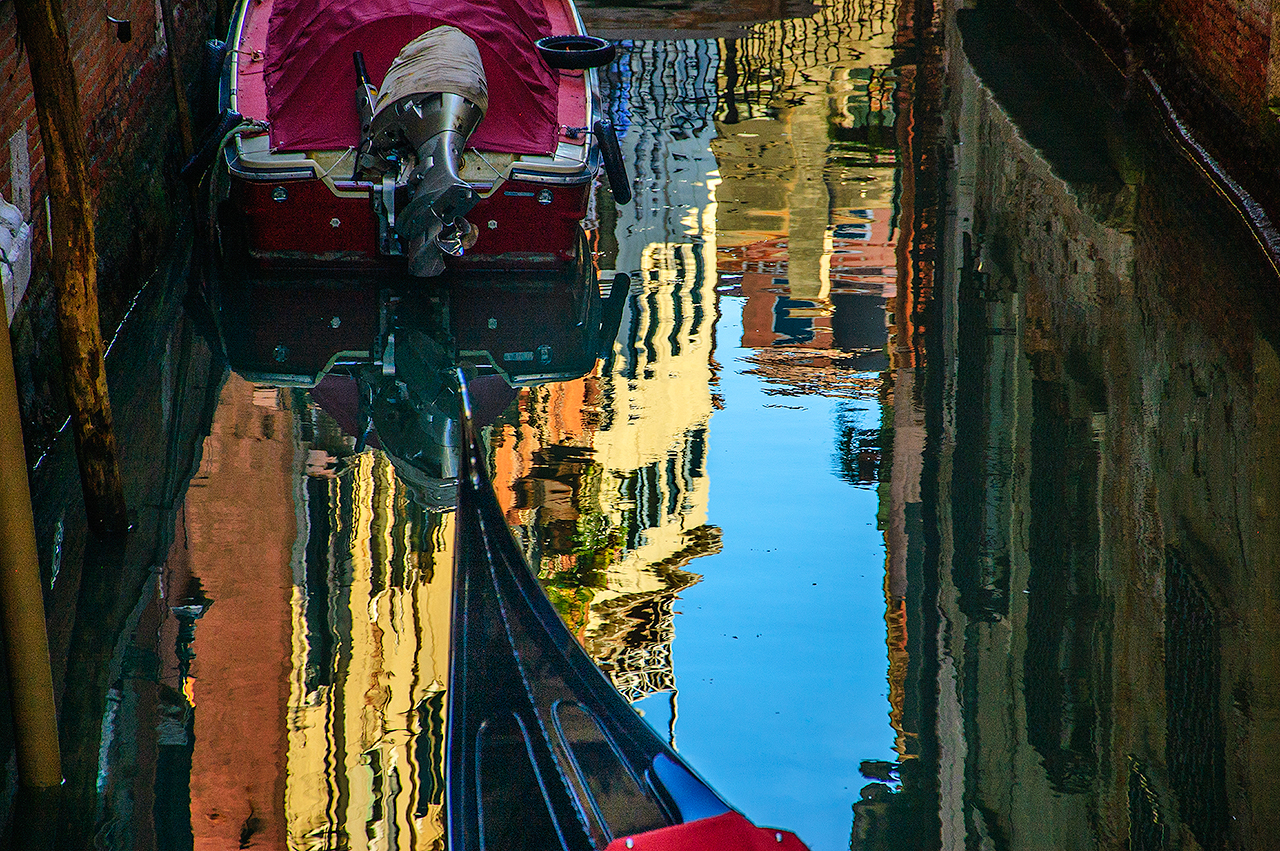 Benátské zrcadlení