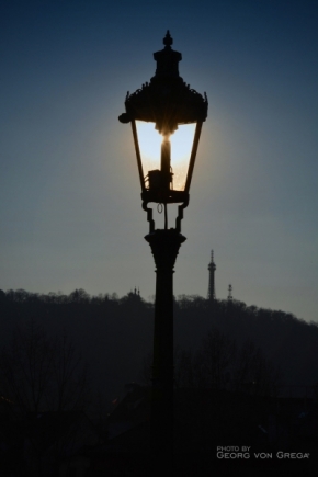 Juraj  Grega - slunce v lampě