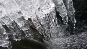 Makro a zblízka - Ledová voda