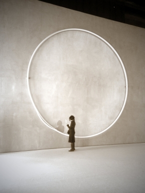 Abstraktní fotografie - Paní v kruhu