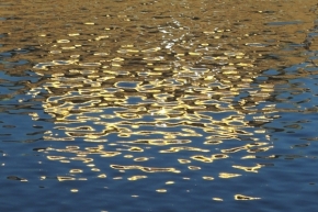 Voda a její odrazy - Zlatá kaplička