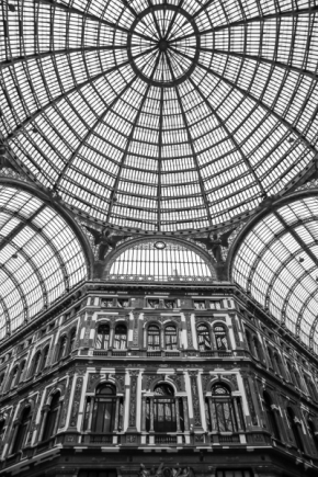 Půvaby architektury a jejích detailů - Fotograf roku - Kreativita - I.kolo - Konstrukce v Galerii Umberto