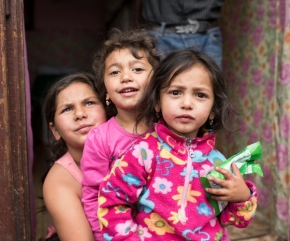 Dětské pohledy i radosti - Děti v cikánské osadě