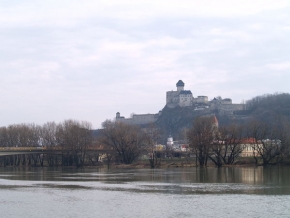 Ivan Križan - Mesto s hradom uprostred