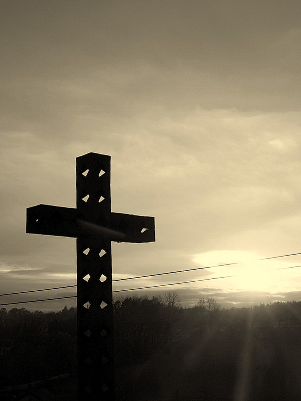 Kříž u cesty