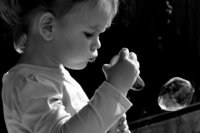Děti a jejich svět - Eliška a bubliny