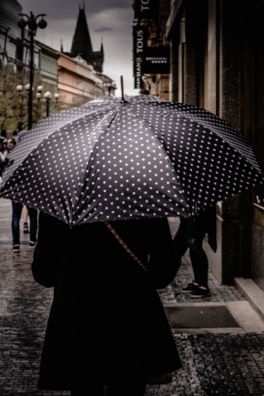 V ulicích - Deštník