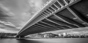 Tóny černé a bílé - Fotograf roku - Kreativita - VIII.kolo - Trojský most