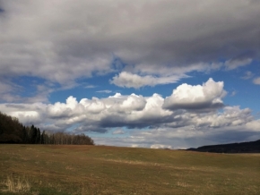 V přírodě - Oblaka a krajina I