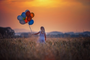 Překrásný svět dětí - Fotograf roku - Kreativita - I.kolo - V barvách slunce