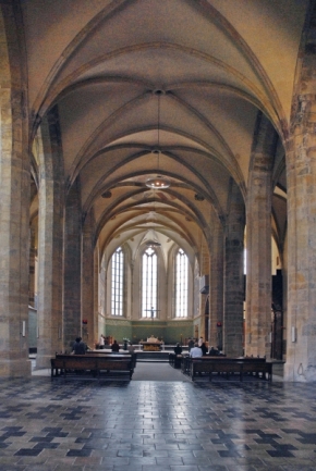 Církevní architektura - Emauzy 2