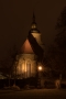 Kostel Nanebevzetí panny Marie v deštivé večerní Plzni
