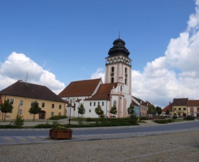 Církevní architektura - kostel sv.Matěje Bechyně