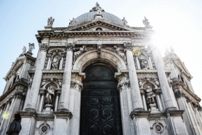 Církevní architektura - Santa Maria della Salute