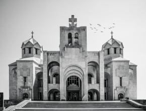Církevní architektura - Fotograf roku - Junior - IV.kolo - Cestou k modlitbě 