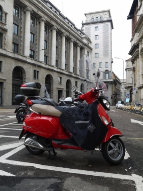 Městské okamžiky - Červená v Miláně