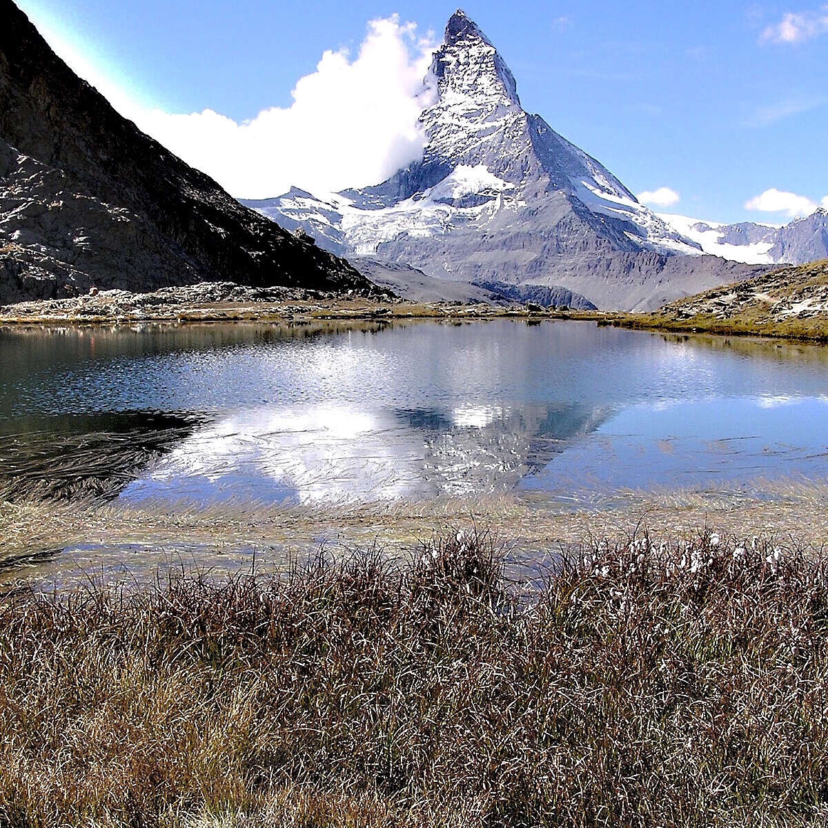 pophled na Matterhorn od jezera