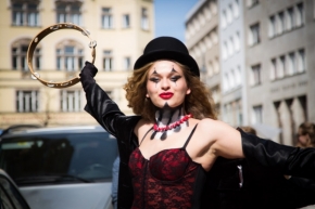 Andrea Benešová - Klaun v ulicích