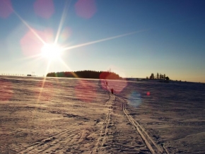 A zima je krásná - Západ slunce s lyžařem
