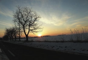 A zima je krásná - I zimní východ slunce dokáže zahřát.